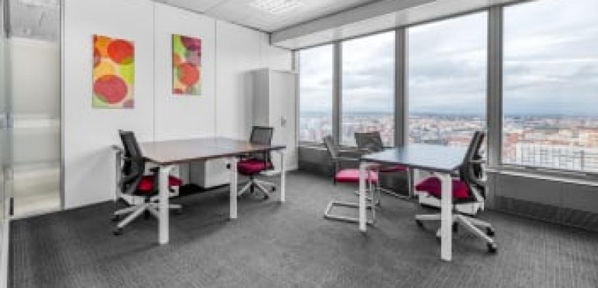 Coworking Regus Crystal Tower